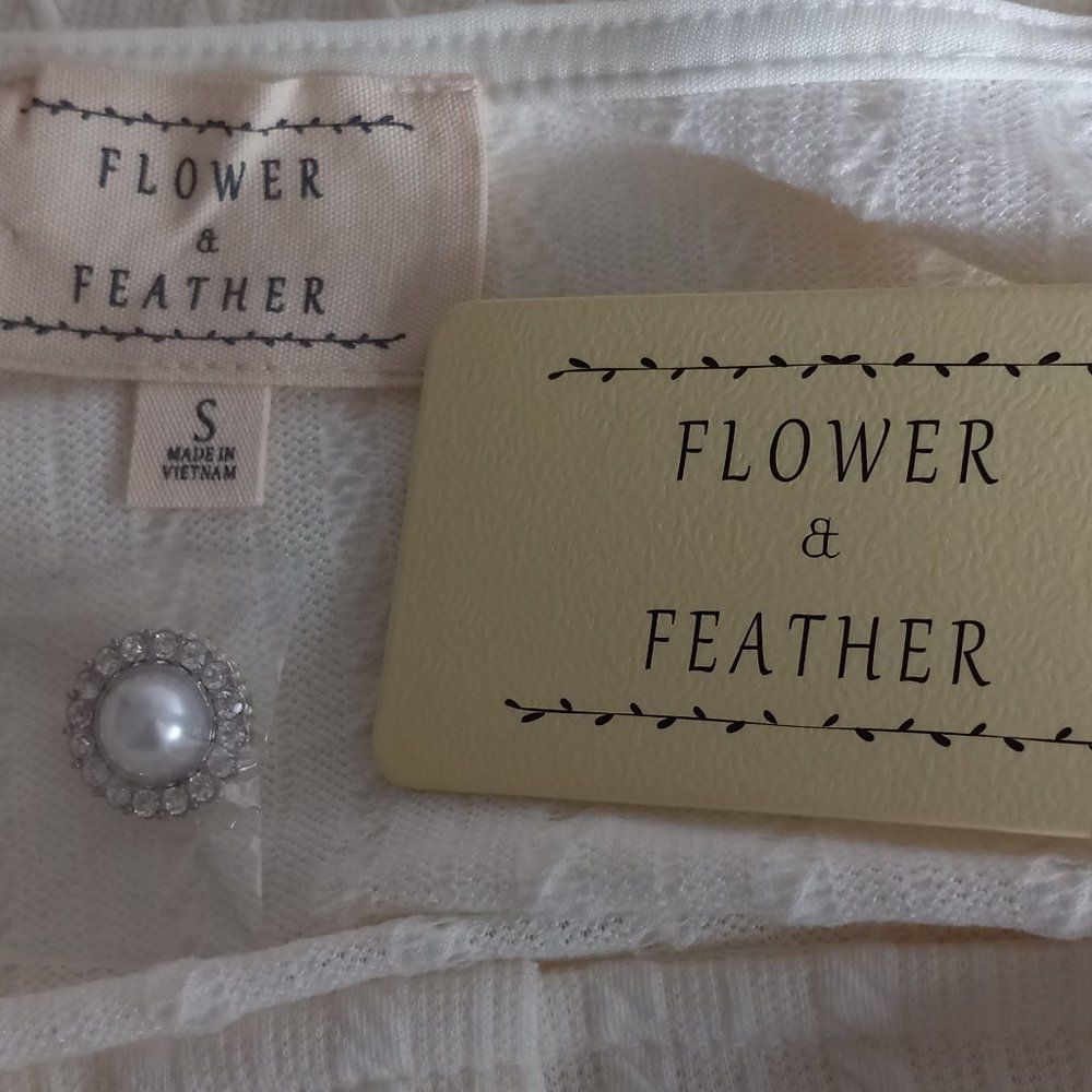 Nwt FLOWER & FEATHER Cream Button Down Cardigan Sweater Sz S Very CHIC! - Picture 5 of 6